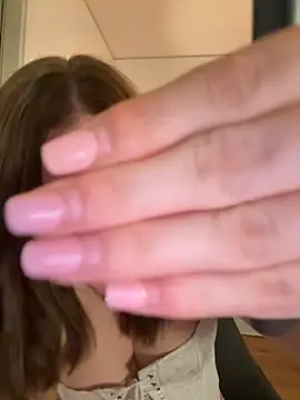 Snapshot of MaribelRiver chatting on October 25, 2025, 11:43 pm MaribelRiver online show from October 25, 2025, 11:43 pm