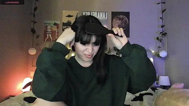 Snapshot of Anisawithlove chatting on December 15, 2024, 5:20 pm Anisawithlove online show from December 15, 2024, 5:20 pm