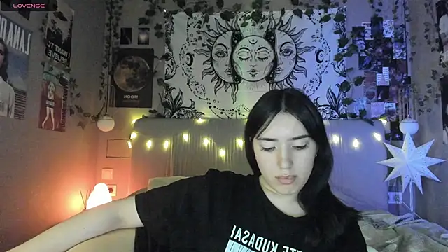 Snapshot of Anisawithlove chatting on February 9, 2025, 8:24 pm Anisawithlove online show from February 9, 2025, 8:24 pm