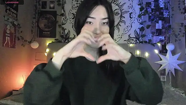 Snapshot of Anisawithlove chatting on February 14, 2025, 3:15 pm Anisawithlove online show from February 14, 2025, 3:15 pm