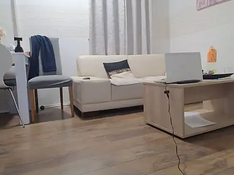 Snapshot of HungarianVersdad chatting on November 12, 2025, 3:18 am HungarianVersdad online show from November 12, 2025, 3:18 am