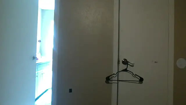 Snapshot of bella8769 chatting on February 25, 2026, 7:23 pm bella8769 online show from February 25, 2026, 7:23 pm