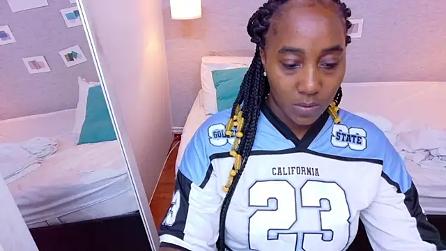 kiara evanss online show from October 25, 2025, 1:40 pm