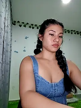 tara20  online show from February 4, 2025, 1:13 am