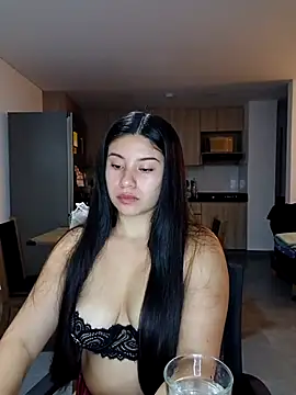 Snapshot of tara20_ chatting on October 4, 2025, 5:38 am tara20 online show from October 4, 2025, 5:38 am