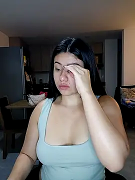 Snapshot of tara20_ chatting on October 7, 2025, 3:14 am tara20 online show from October 7, 2025, 3:14 am