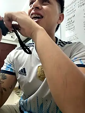 Niicky1  online show from September 26, 2025, 3:27 pm