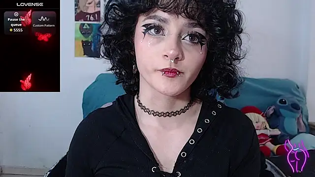 kitty22  online show from September 27, 2025, 1:38 pm