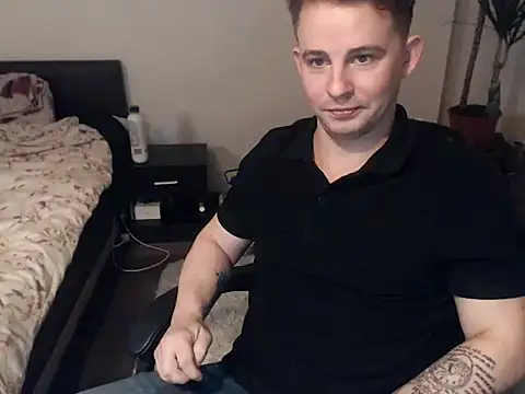 Snapshot of LandonYork chatting on April 15, 2026, 7:10 pm LandonYork online show from April 15, 2026, 7:10 pm