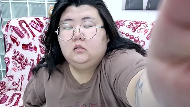 Nadine asian online show from March 21, 2026, 1:21 am