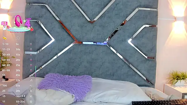 LucciaPorter online show from February 18, 2026, 1:18 pm