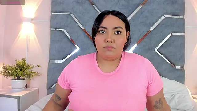 LucciaPorter online show from March 9, 2026, 1:37 pm