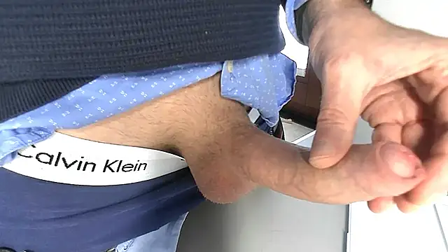 sperma tributes online show from December 18, 2025, 10:32 am