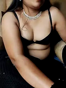 Traditional Housewife  online show from January 30, 2025, 3:29 pm