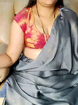 Traditional Housewife  online show from February 17, 2025, 2:59 pm