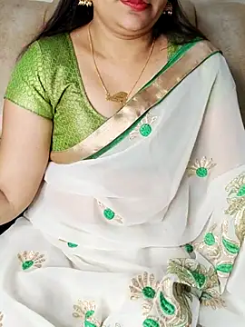 Traditional Housewife  online show from September 11, 2025, 3:17 am