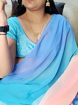 Traditional Housewife  online show from September 12, 2025, 12:49 pm