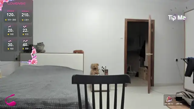 Snapshot of Brooooke chatting on October 31, 2025, 3:24 pm Brooooke online show from October 31, 2025, 3:24 pm