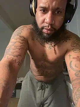 MilkyMontana online show from April 12, 2026, 12:59 am