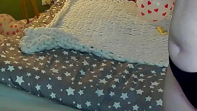 Snapshot of RosieMoons chatting on February 17, 2025, 10:58 pm RosieMoons online show from February 17, 2025, 10:58 pm