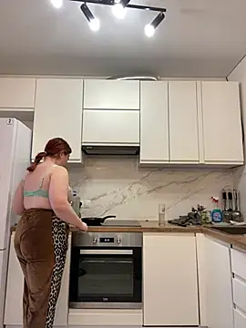 Snapshot of RosieMoons chatting on March 13, 2025, 11:51 am RosieMoons online show from March 13, 2025, 11:51 am