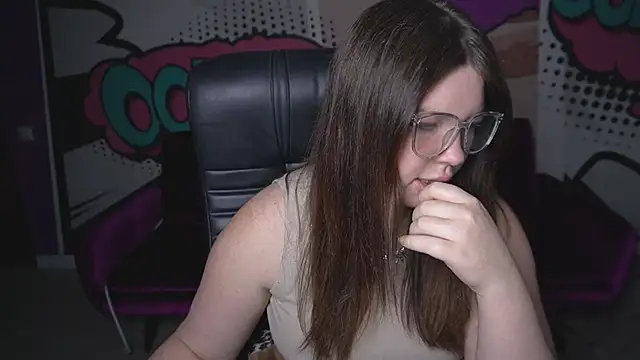 Snapshot of RosieMoons chatting on September 11, 2025, 7:03 pm RosieMoons online show from September 11, 2025, 7:03 pm