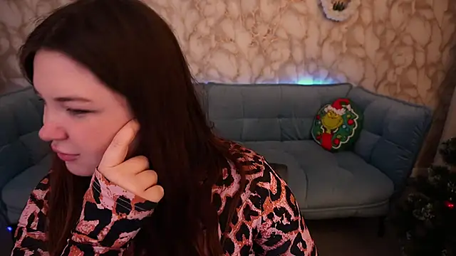 RosieMoons online show from December 16, 2025, 8:14 pm