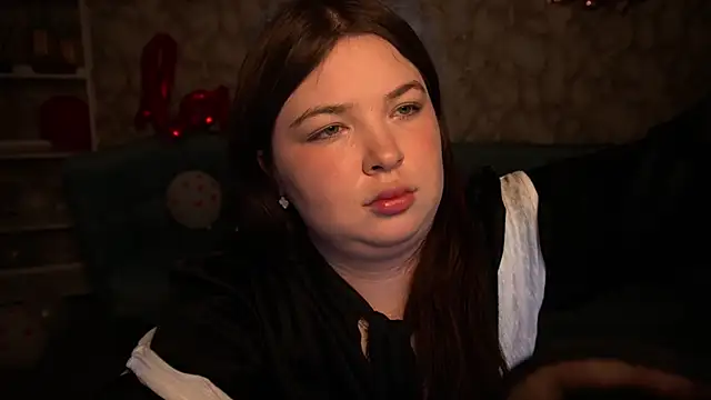 RosieMoons online show from February 16, 2026, 8:16 pm