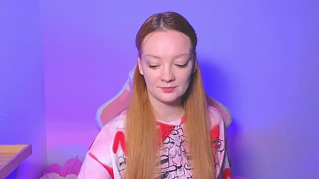 Snapshot of Radiants_two chatting on October 13, 2025, 4:29 pm Radiants two online show from October 13, 2025, 4:29 pm