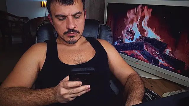 officeman7 online show from January 12, 2025, 5:54 pm