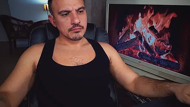 officeman7 online show from January 15, 2025, 3:18 pm