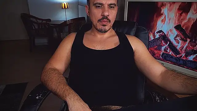 officeman7 online show from January 23, 2025, 4:26 pm