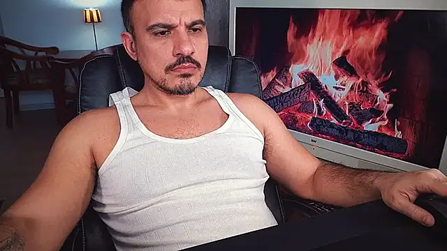 officeman7 online show from January 25, 2025, 3:09 pm