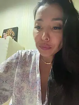 IzanamiTime online show from December 27, 2024, 1:07 pm