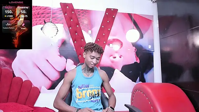 sexy blacks  online show from January 21, 2025, 11:24 am