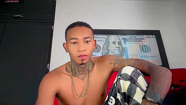 Snapshot of sexy_blacks_ chatting on June 6, 2026, 12:21 pm sexy blacks online show from June 6, 2026, 12:21 pm