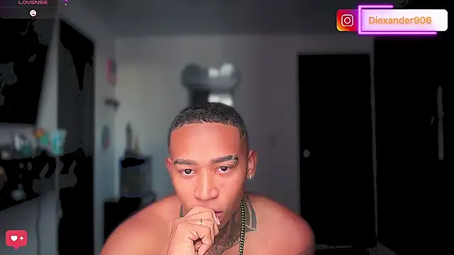Snapshot of sexy_blacks_ chatting on June 22, 2026, 12:13 pm sexy blacks online show from June 22, 2026, 12:13 pm