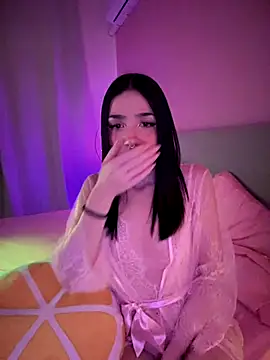 ShannonShanny online show from October 6, 2025, 4:04 pm