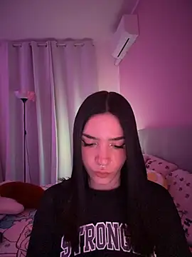 ShannonShanny online show from November 9, 2025, 8:18 pm