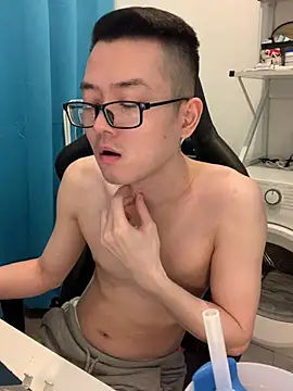 wangjian2324 online show from January 17, 2026, 12:32 pm