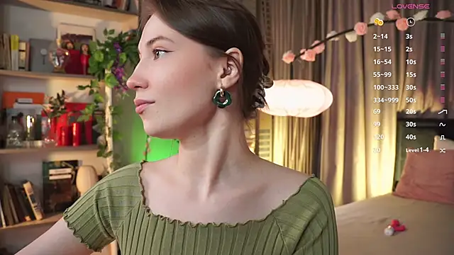 askaudrey  online show from March 5, 2025, 2:01 pm