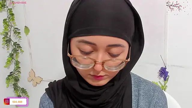 aysel elid online show from October 8, 2025, 9:56 pm