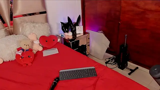 Nikole66  online show from March 7, 2025, 4:46 am