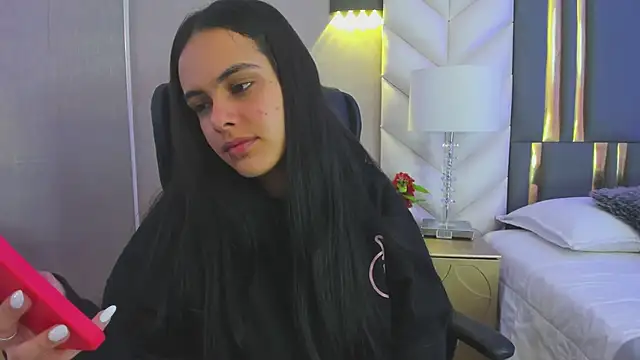 ChloeHarper  online show from February 21, 2026, 12:06 pm