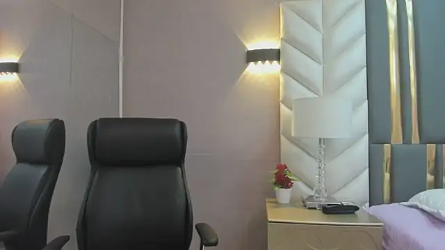 ChloeHarper  online show from March 13, 2026, 11:39 am