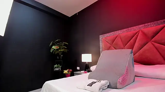 mia milff online show from January 18, 2025, 1:08 am