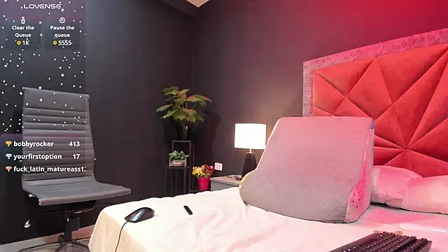 mia milff online show from January 30, 2025, 10:08 pm