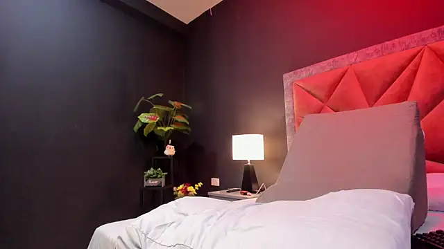 mia milff online show from March 15, 2025, 6:43 pm