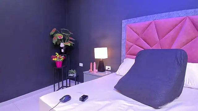 Snapshot of mia_milff chatting on May 10, 2026, 6:13 pm mia milff online show from May 10, 2026, 6:13 pm