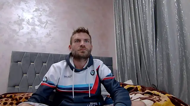 10in deluxe online show from November 21, 2025, 7:40 am